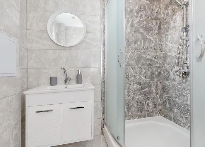 Gramada בית הארחה 3*